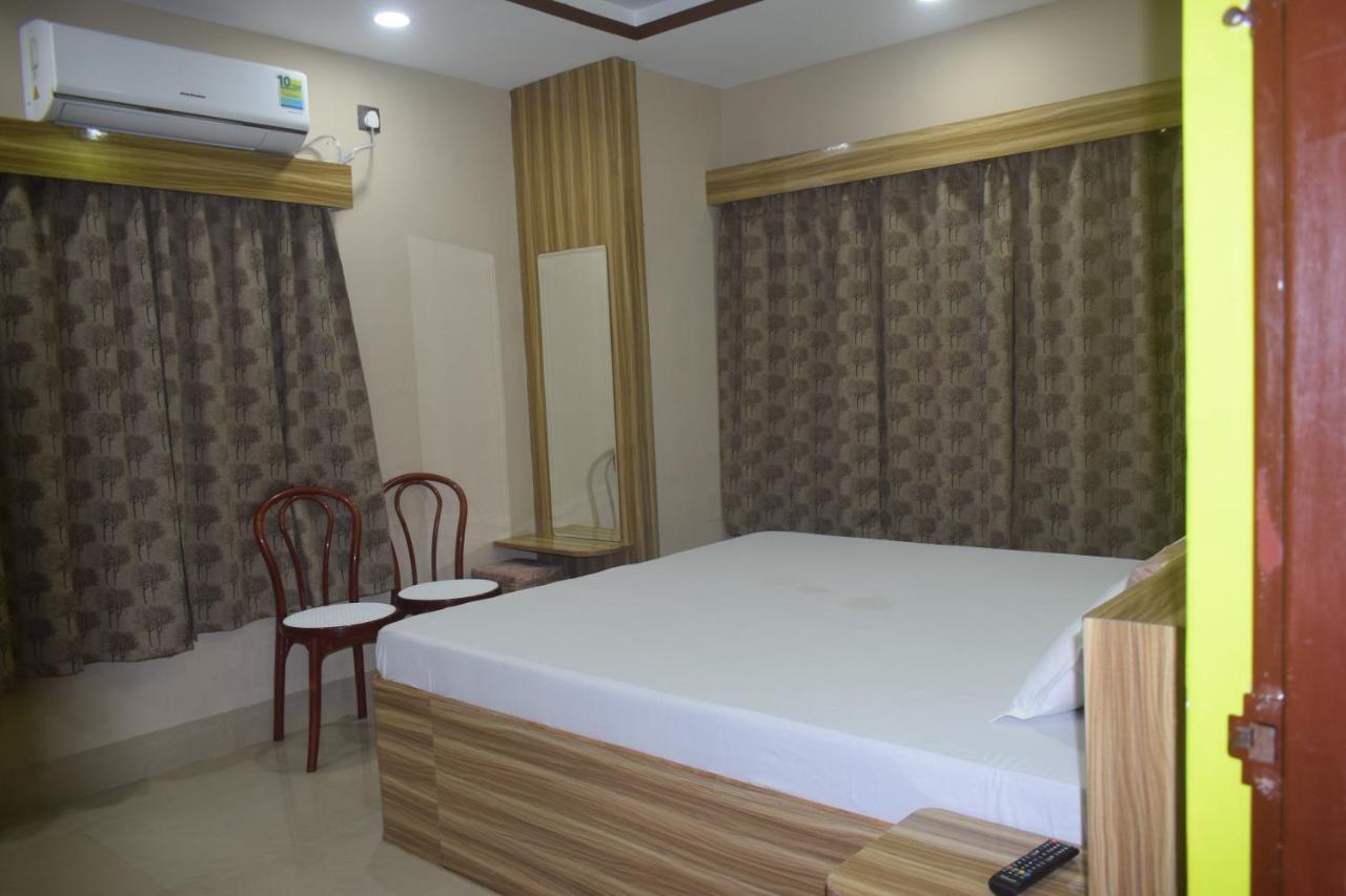 Airport Lodge Силигури Экстерьер фото